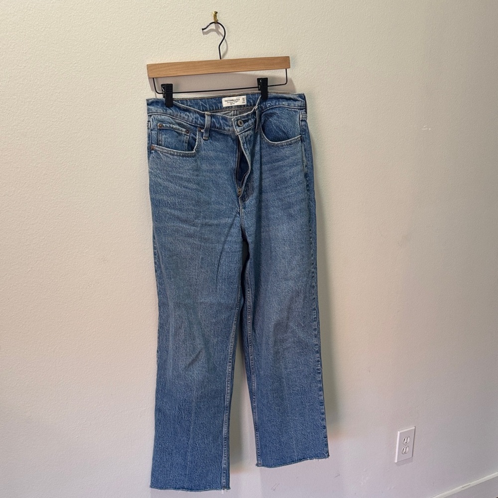 A&F Vintage Straight High Rise Jeans